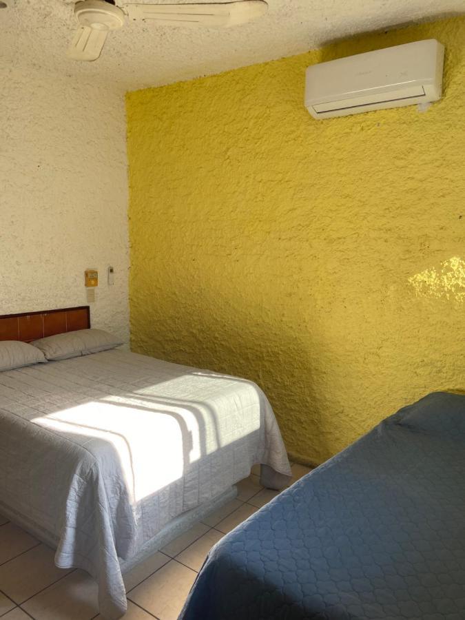 Hostal Perla Mazatlan Bagian luar foto