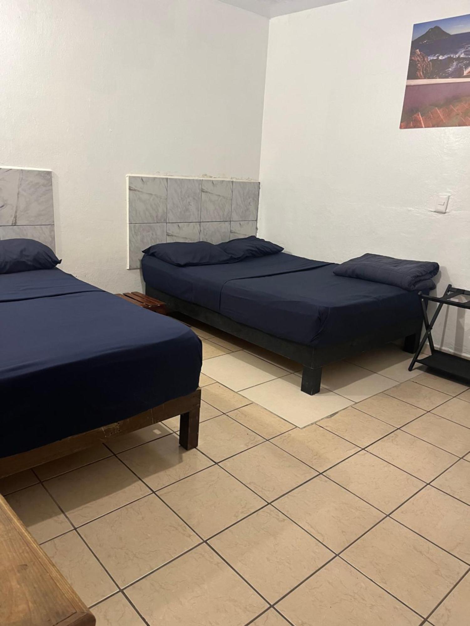 Hostal Perla Mazatlan Bagian luar foto
