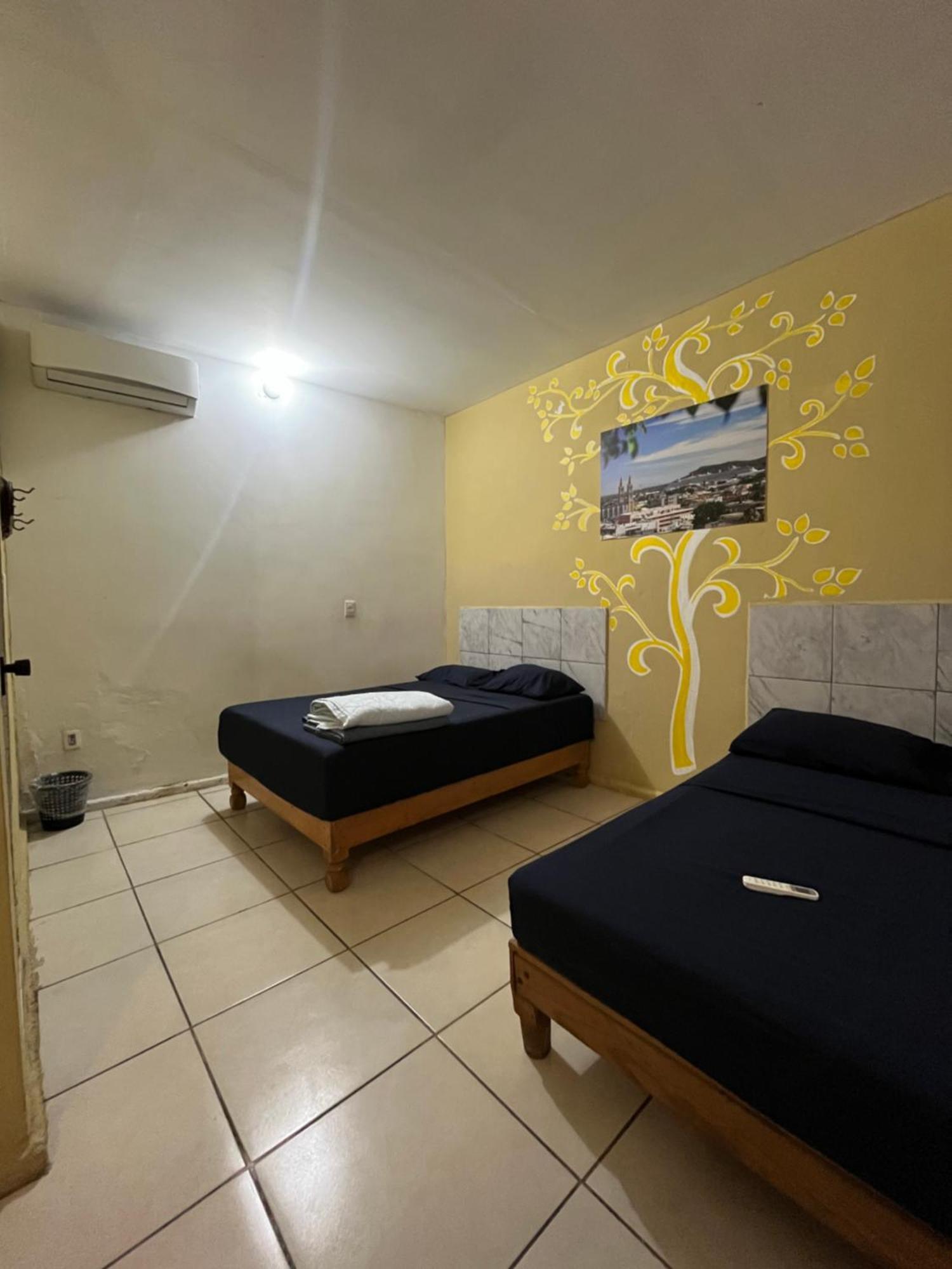 Hostal Perla Mazatlan Bagian luar foto
